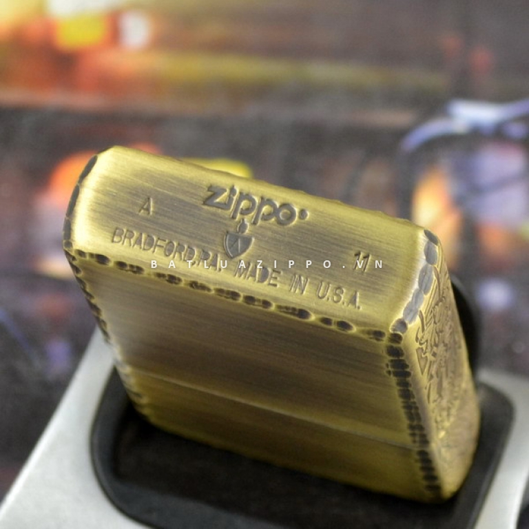 Bật lửa Zippo chính hãng đồng xước khắc cá chép bên sườn