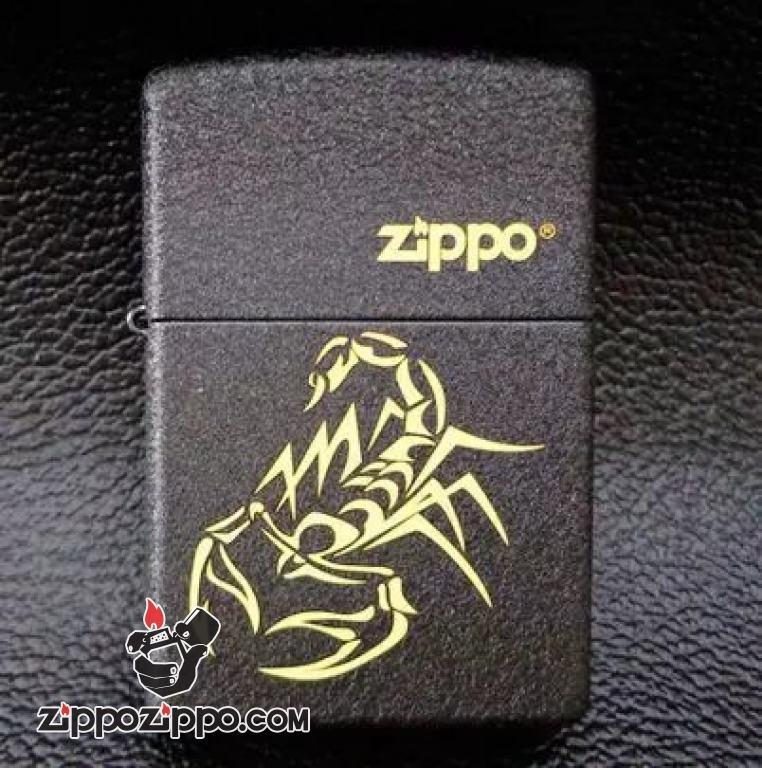 Bật lửa Zippo phiên bản đen nứt hình bò cạp