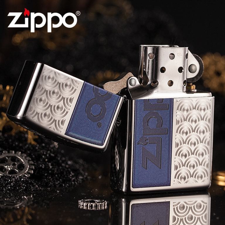 Bật lửa Zippo hoa văn bạc nền xanh