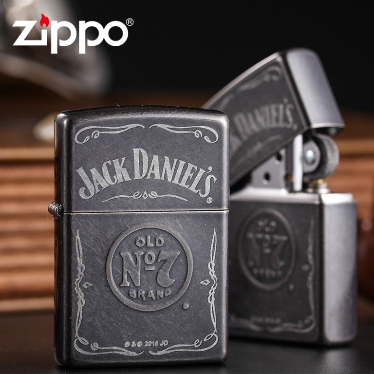 Zippo Chính Hãng Màu Xám Hình Rượu Vang Jack Daniel