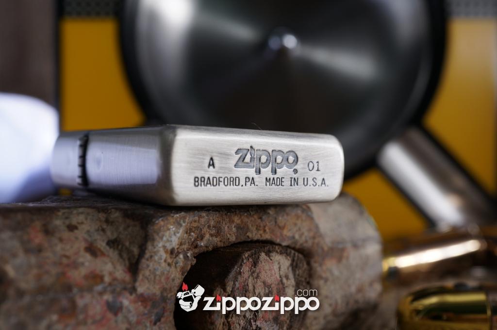 Zippo Malboro La Bàn đỏ