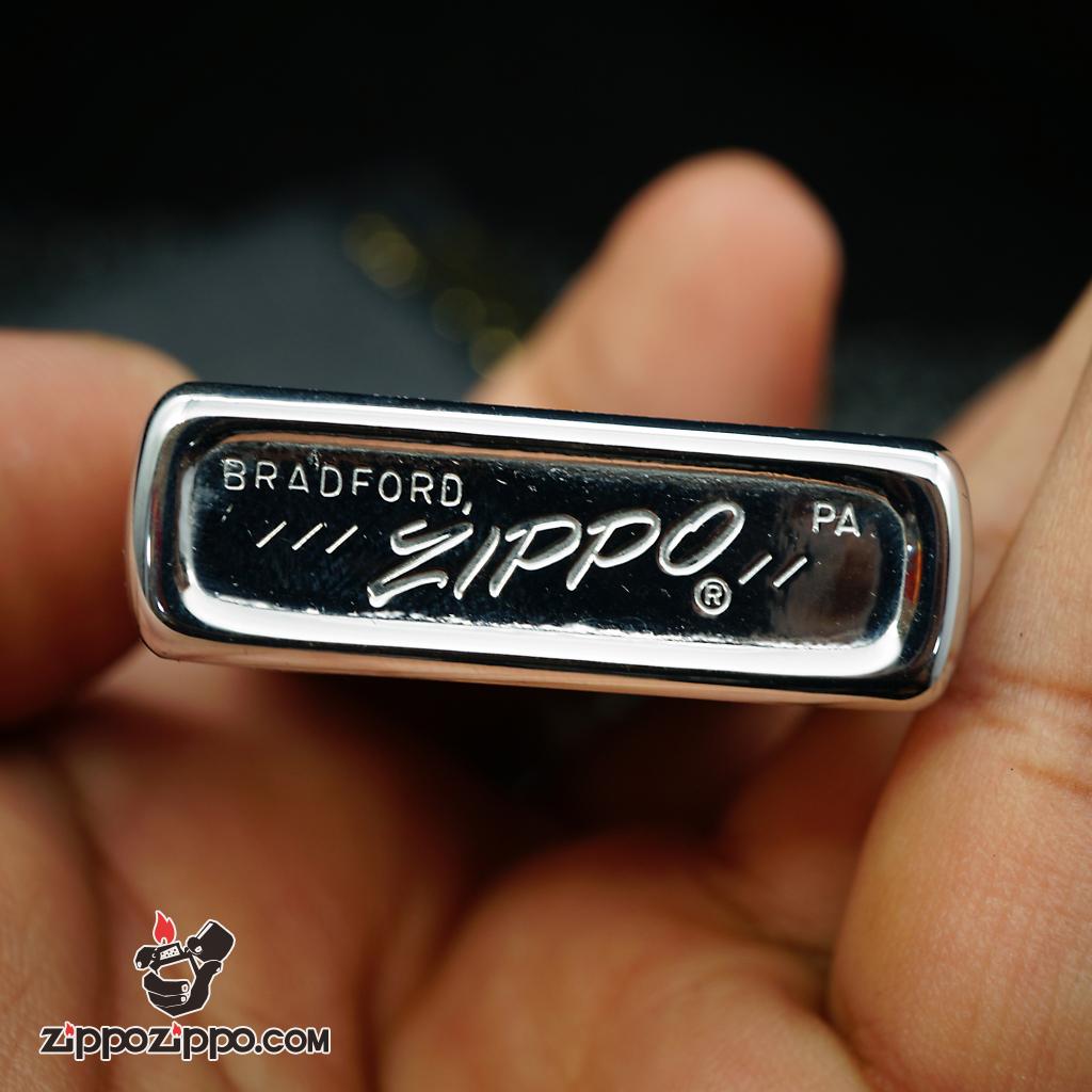 Zippo cổ sản xuất 1977 Chrome bạc vân xước