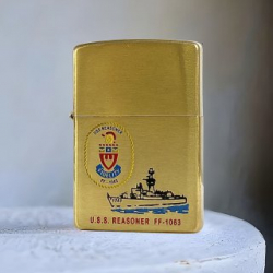 BẬT LỬA ZIPPO CHÍNH HÃNG BẢN ĐỒNG XƯỚC KHẮC TÀU CHIẾN USS REASONER FF-1063 - Mã SP: ZPC4066-204