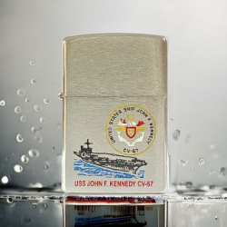 BẬT LỬA ZIPPO CHÍNH HÃNG KHẮC TRÊN BẢN MẠ CHROME XƯỚC TÀU CHIẾN USS JOHN F.KENNEDY CV-67 - Mã SP: ZPC4056-200