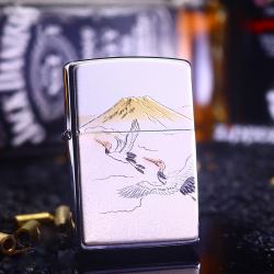 Bật Lửa Zippo Cò Trắng Bay Giữa Núi Và Trời - Mã SP: ZPC2609