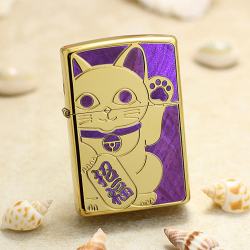 Bật Lửa Zippo Mạ Vàng Khảm Trai Tím  Mèo Thần Tài May Mắn - Mã SP: ZPC3120