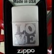 Bật lửa Zippo phiên bản Crom khắc chữ LOVE