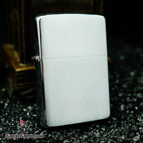 Zippo Cổ bạc xước sản xuất 1977