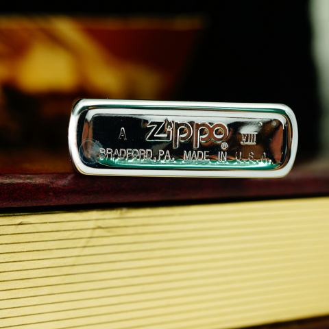 Zippo Cổ bản Kỷ niệm 10th (1932-1942) sản xuất 1992