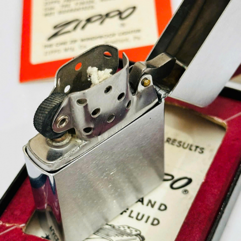 Zippo Cổ  Đời 7 Chấm Sản Xuất Năm 1956 Mới Chưa Lên Lửa