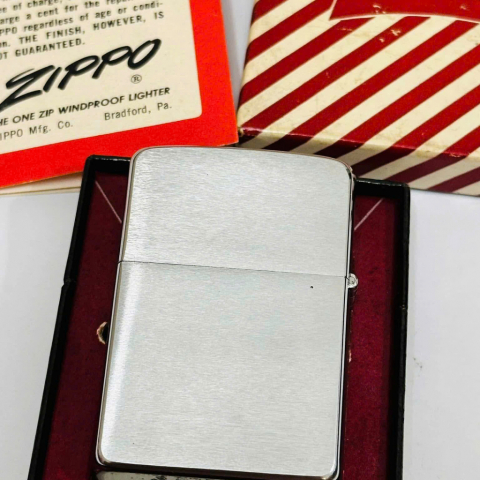 Zippo Cổ  Đời 7 Chấm Sản Xuất Năm 1956 Mới Chưa Lên Lửa